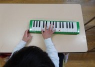 年長組　鍵盤ハーモニカ練習